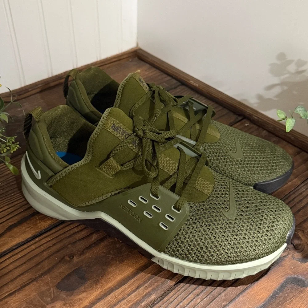 Like New Nike Free x Metcon 2 athletic training shoes